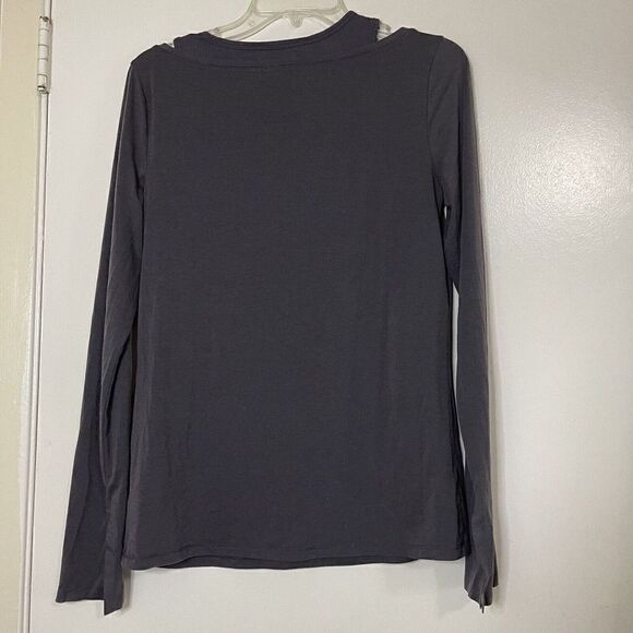 ATHLETA double layer Cutout Long sleeve blue gray shirt size Medium - Picture 4 of 4